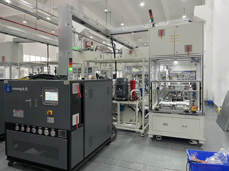  冷熱一體機(jī)使用過程中如何保養(yǎng)？